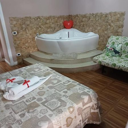 Ponte Di Chiaia Otel Napoli Dış mekan fotoğraf